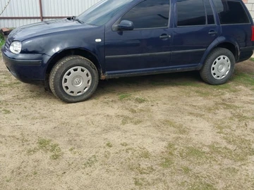 Авто Volkswagen Golf 2000 № 8926130