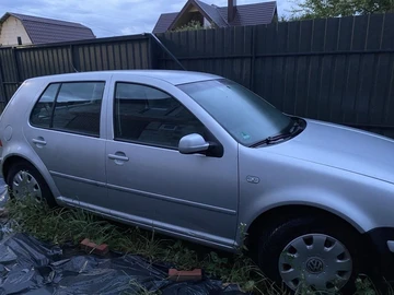 Авто Volkswagen Golf 2003 № 8926209