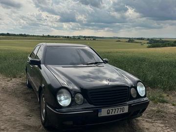 Авто Mercedes E Серия 2000 № 8926240