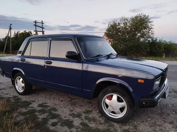 Авто ВАЗ 2107 1990 № 8926251
