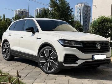 Авто Volkswagen Touareg 2019 № 8926259