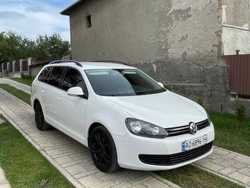 Авто Volkswagen Golf 2010 № 8926364