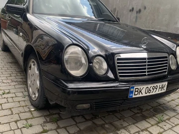 Авто Mercedes 230 1995 № 8926548