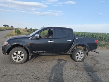 Авто Mitsubishi L 200 2006 № 8926569