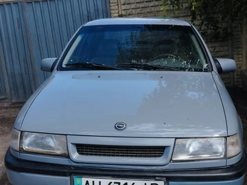 Авто Opel Vectra 1990 № 8926656