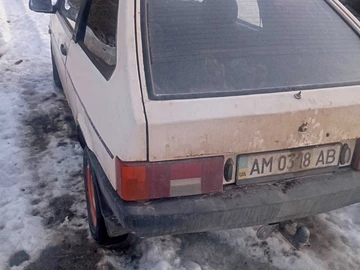 Авто ВАЗ 21083 1994 № 8926662