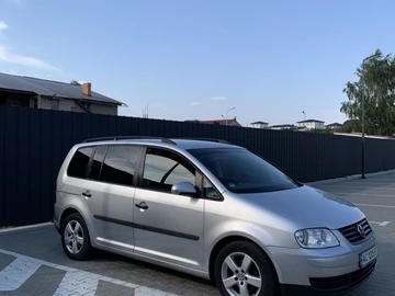 Авто Volkswagen Touran 2003 № 8926693
