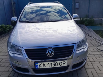 Авто Volkswagen Passat Variant 2010 № 8926699