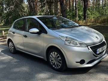 Авто Peugeot 208 2013 № 8926811
