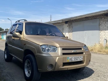 Авто Chevrolet Niva 2005 № 8926819