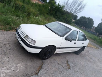 Авто Opel Vectra 1990 № 8926922