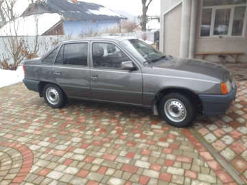 Авто Opel Kadett 1990 № 8926987