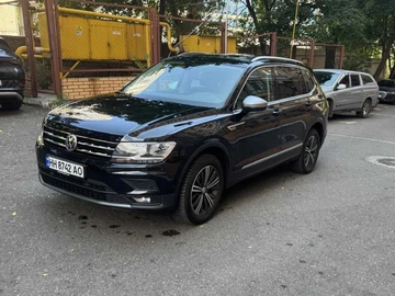 Авто Volkswagen Tiguan 2018 № 8927124