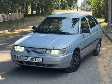 Авто ВАЗ 2112 2004 № 8927240