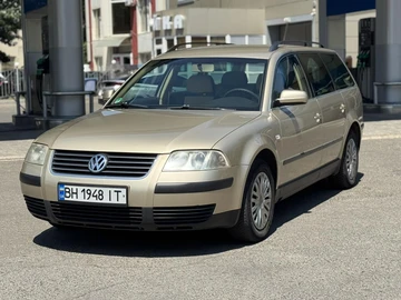 Авто Volkswagen Passat Variant 2002 № 8927250