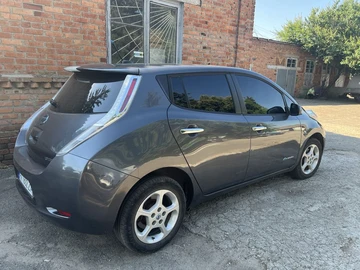 Авто Nissan Leaf 2013 № 8927383