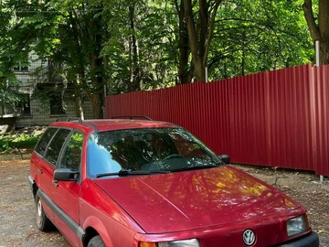 Авто Volkswagen Passat Variant 1989 № 8927391