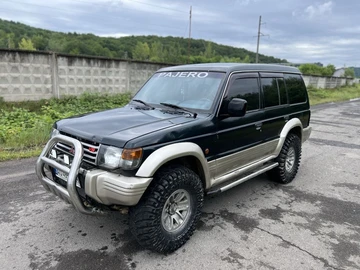 Авто Mitsubishi Pajero 1999 № 8927417
