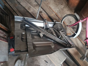 Авто ВАЗ 2107 1996 № 8927578