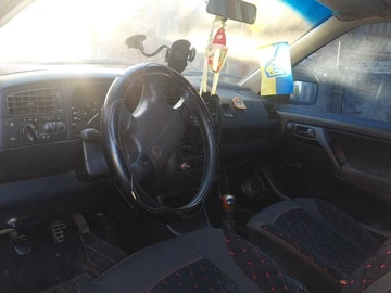 Авто Volkswagen Golf 1995 № 8927682