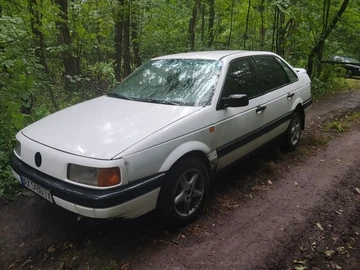 Авто Volkswagen Passat Hatchback 1988 № 8927966