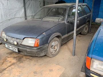 Авто Opel Rekord 1986 № 8927973