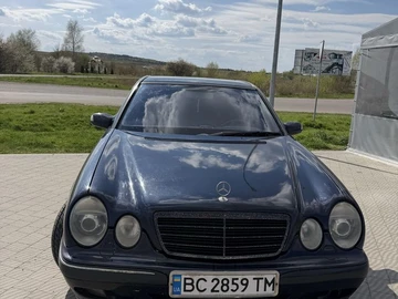 Авто Mercedes 220 2001 № 8927985