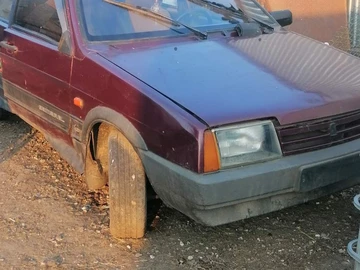 Авто ВАЗ 2109 1998 № 8928011