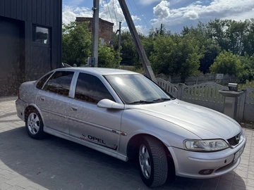 Авто Opel Vectra 2000 № 8928083