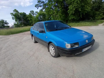 Авто Volkswagen Passat Sedan 1990 № 8928085