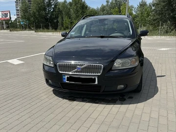 Авто Volvo V50 2004 № 8928200