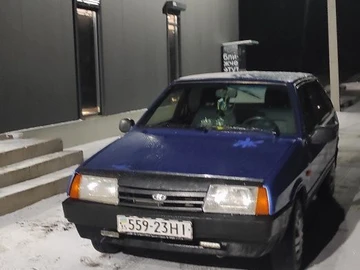 Авто ВАЗ 2109 2000 № 8928323