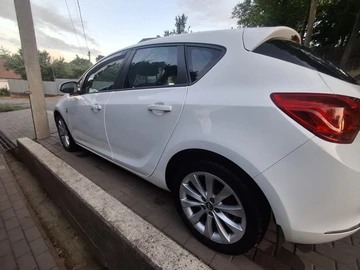 Авто Opel Astra 2013 № 8928326