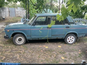 Авто ВАЗ 2107 2004 № 8928394