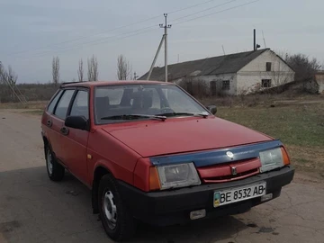 Авто ВАЗ 2109 1993 № 8928437