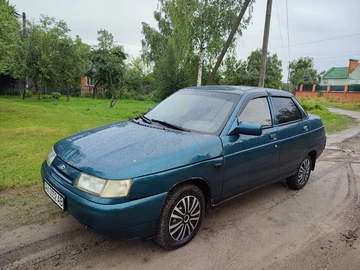Авто ВАЗ 2110 2000 № 8928599