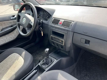 Авто Skoda Fabia 2003 № 8928820
