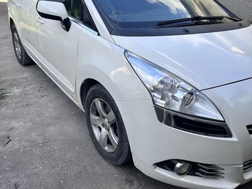 Авто Peugeot 5008 2011 № 8928883
