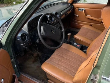 Авто Mercedes 240 1978 № 8928920