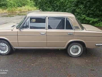 Авто ВАЗ 2103 1975 № 8928953