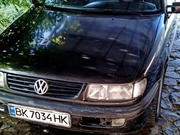 Авто Volkswagen Passat Sedan 1994 № 8928956