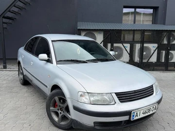Авто Volkswagen Passat Sedan 1998 № 8929093