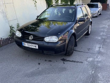 Авто Volkswagen Golf 2000 № 8929138