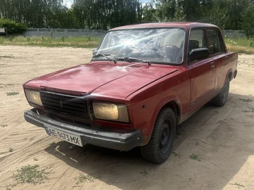 Авто ВАЗ 2107 1989 № 8929275