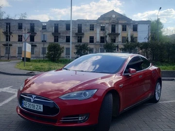 Авто Tesla Model S 2016 № 8929385