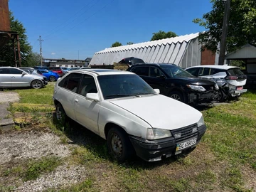 Авто Opel Kadett 1990 № 8929574