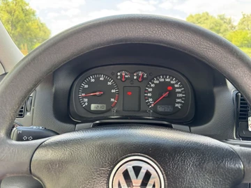 Авто Volkswagen Golf 2001 № 8929639