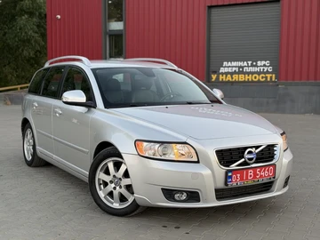 Авто Volvo V50 2011 № 8929736