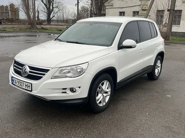 Авто Volkswagen Tiguan 2010 № 8930026