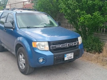 Авто Ford Escape 2010 № 8930028